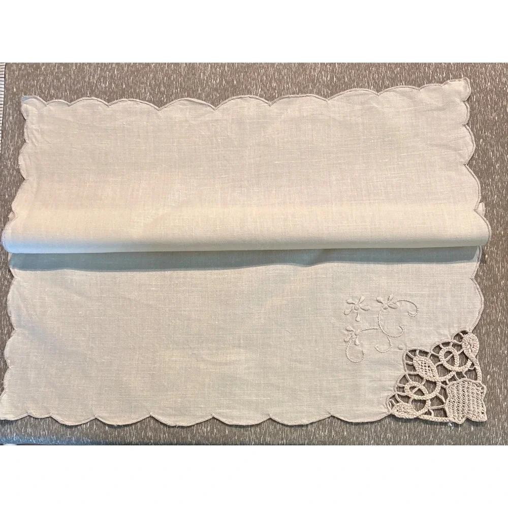 Vintage Linen & Crochet Lace Napkins 16x16